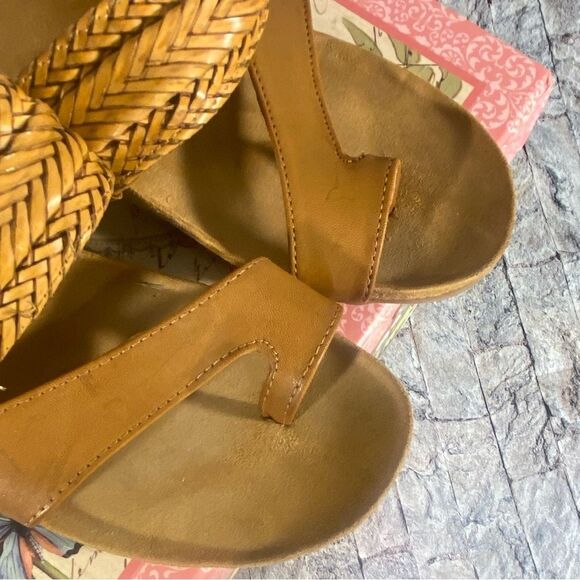 BareTraps Brown Slip On Sandals Style Jainna Women Size 7.5 Cushioned Wedge Heel - Picture 7 of 9